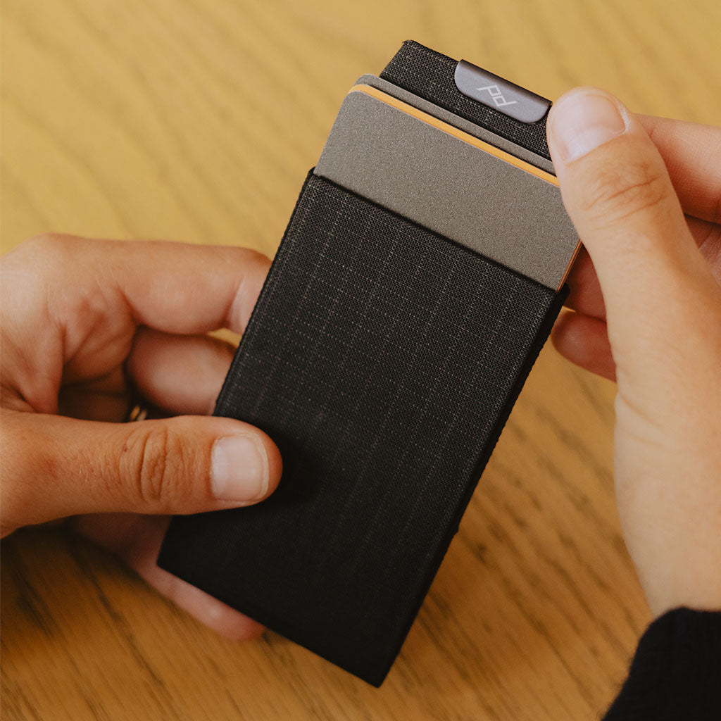 Billetera Slim Minimalista con Acceso Rápido y Protección RFID Everyday Slim Wallet de Peak Design