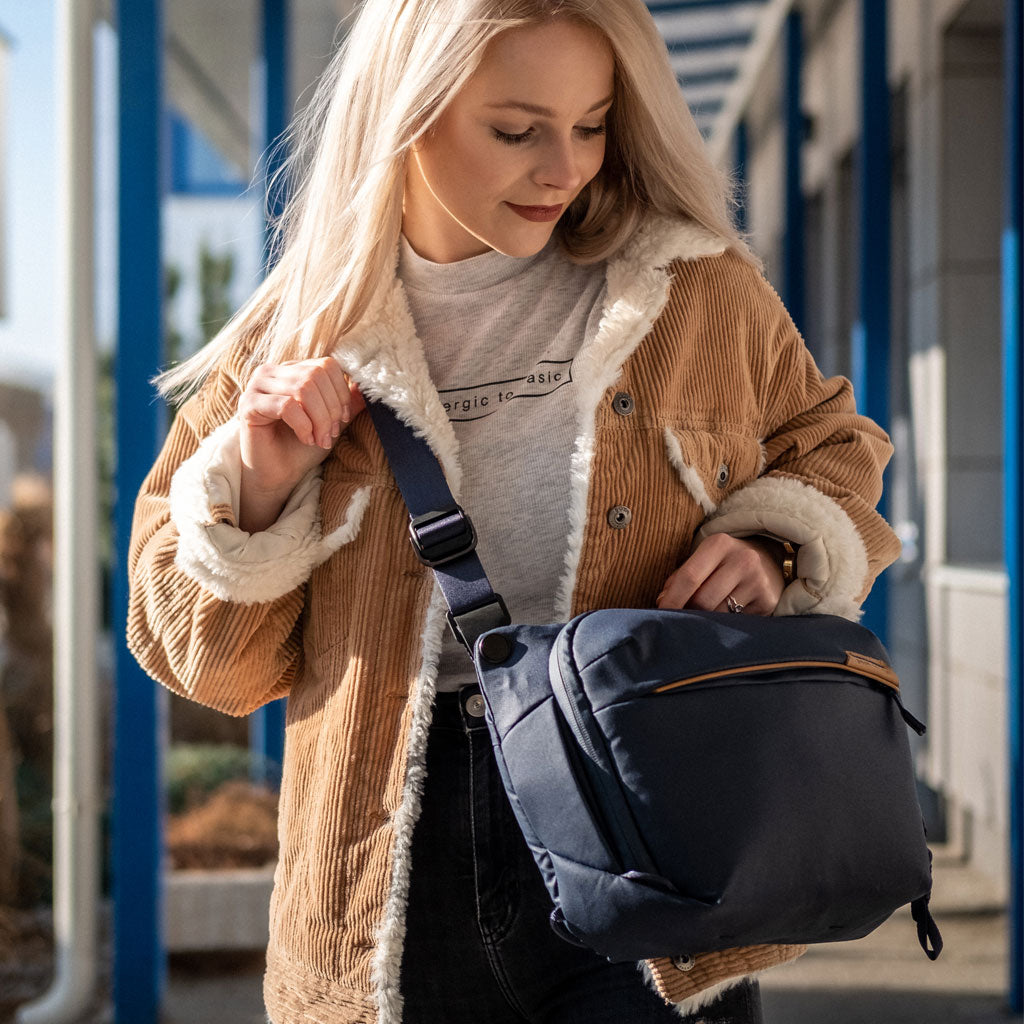 Bolso para Equipos Fotográficos y Actividades Diarias Everyday Sling de Peak Design